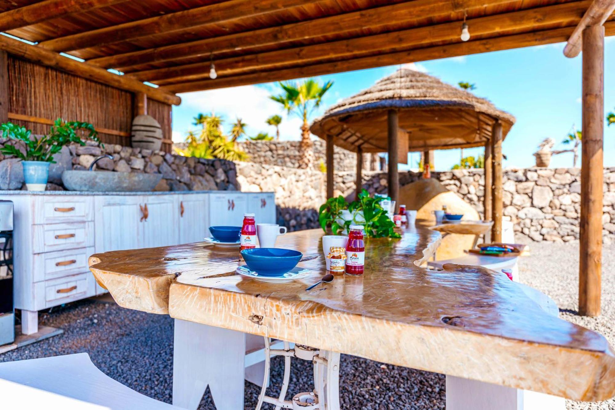 Finca De Arrieta Village - Yurts And Stone Cottages - Shared Pool - Walking Distance To Arrieta Beach - Eco Friendly Tabayesco Eksteriør bilde