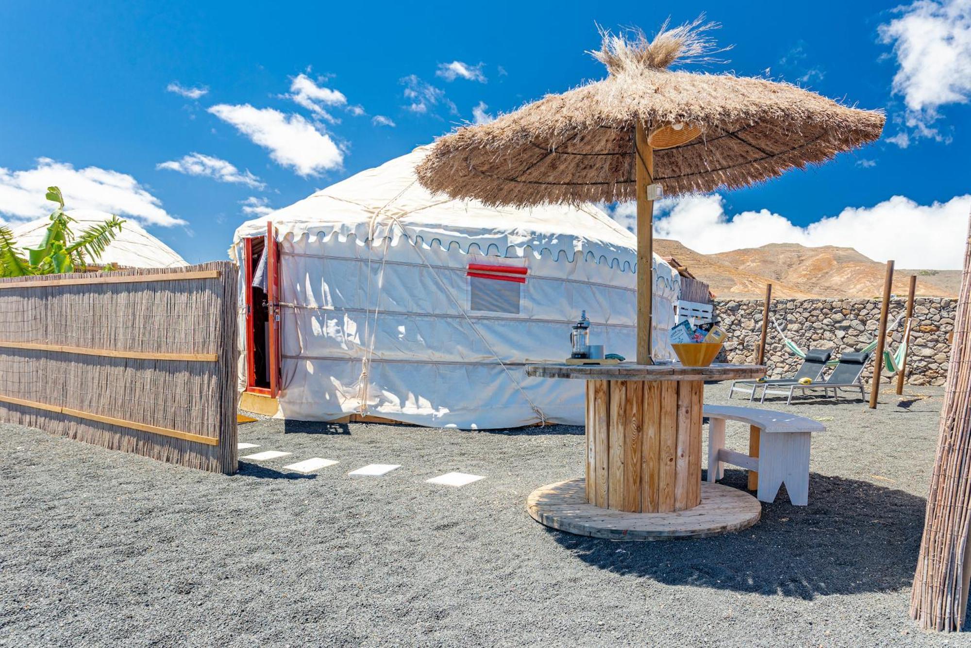 Finca De Arrieta Village - Yurts And Stone Cottages - Shared Pool - Walking Distance To Arrieta Beach - Eco Friendly Tabayesco Eksteriør bilde