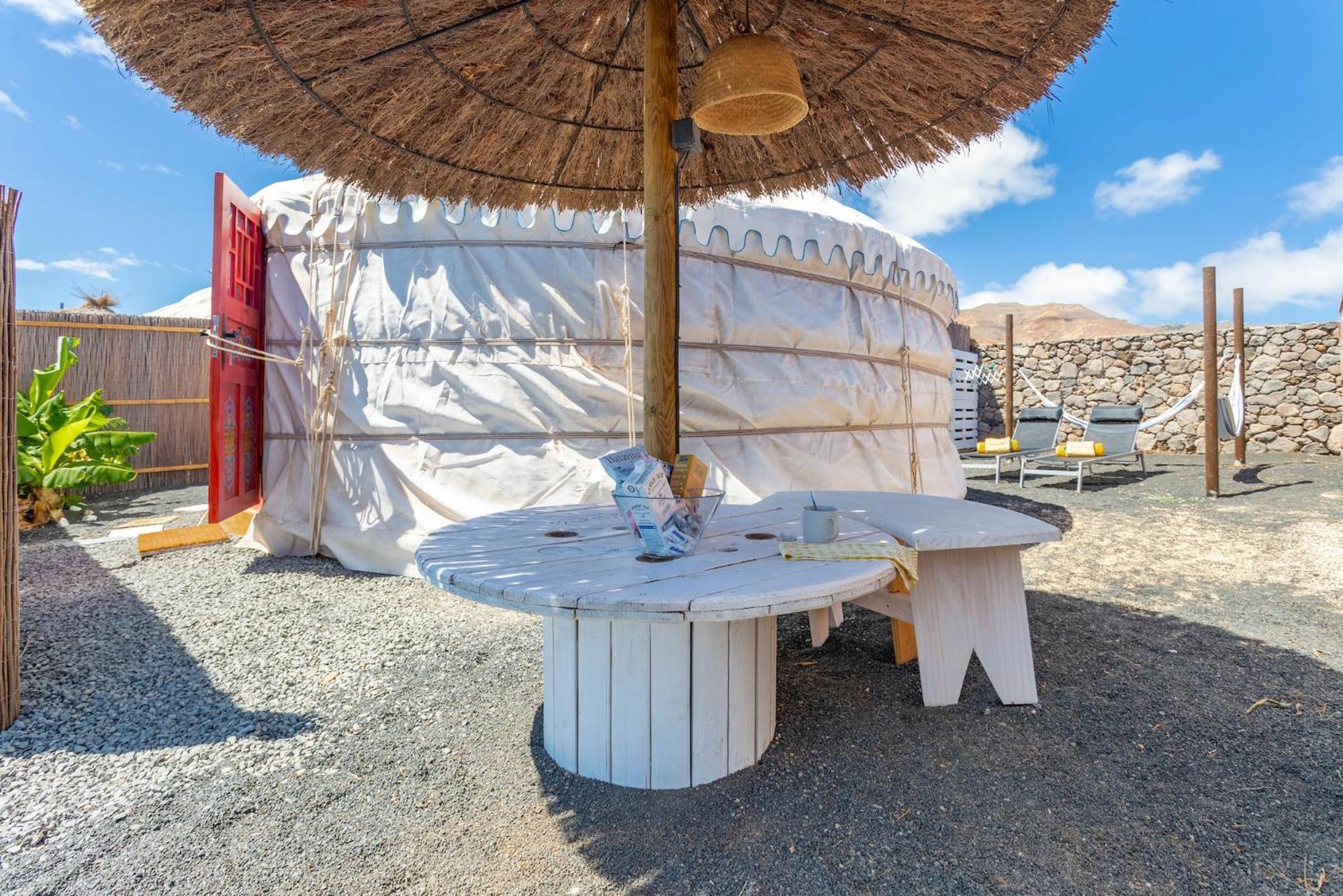 Finca De Arrieta Village - Yurts And Stone Cottages - Shared Pool - Walking Distance To Arrieta Beach - Eco Friendly Tabayesco Eksteriør bilde