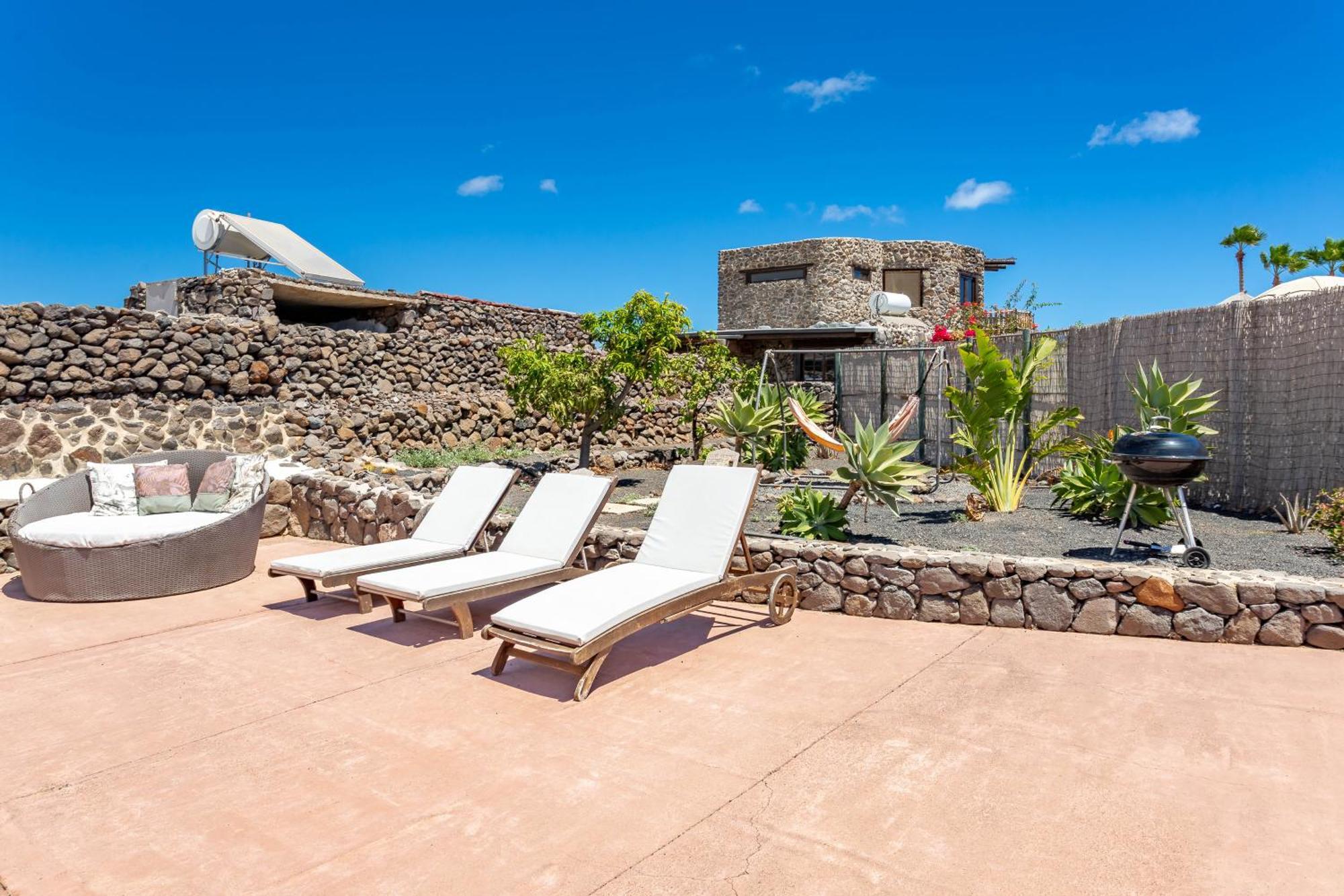 Finca De Arrieta Village - Yurts And Stone Cottages - Shared Pool - Walking Distance To Arrieta Beach - Eco Friendly Tabayesco Eksteriør bilde