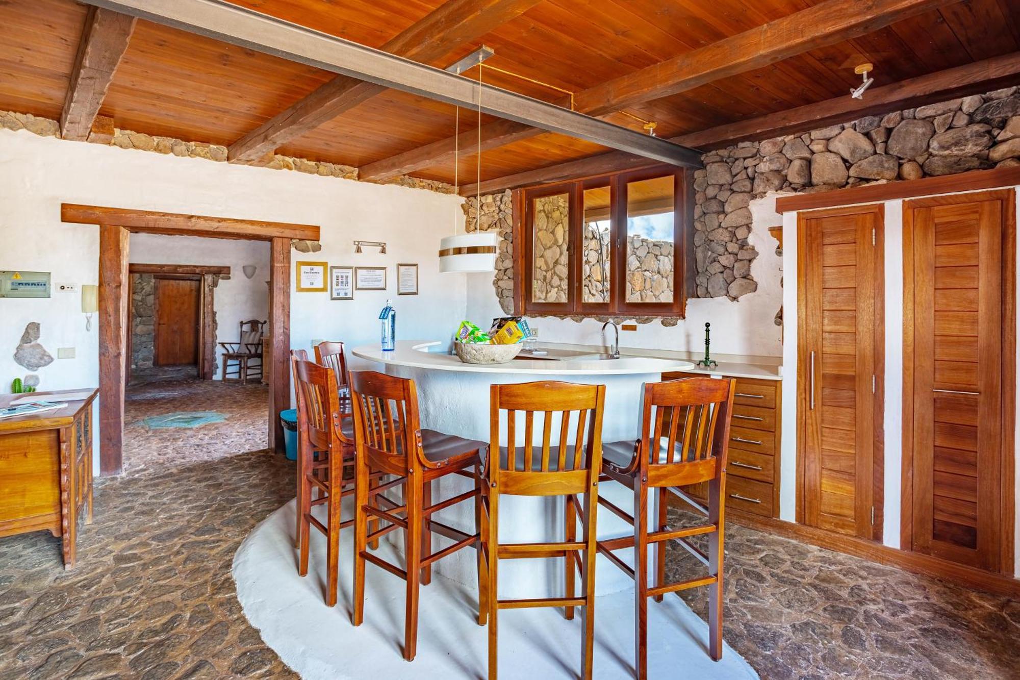 Finca De Arrieta Village - Yurts And Stone Cottages - Shared Pool - Walking Distance To Arrieta Beach - Eco Friendly Tabayesco Eksteriør bilde